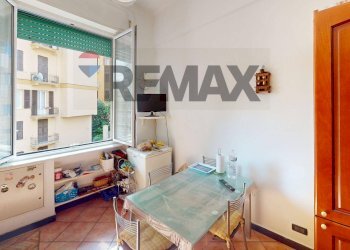 Sala da pranzo - Trilocale Via Martiri Di Cefalonia
 
4, Genova - foto 31