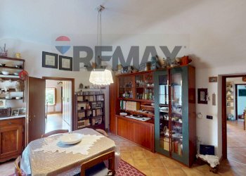 Sala da pranzo - Quadrilocale Salita Ronco
 
28A, Genova - foto 13