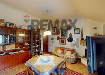 Sala da pranzo - Quadrilocale Salita Ronco
 
28A, Genova - foto 15