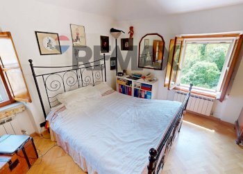 Camera / camera da letto - Quadrilocale Salita Ronco
 
28A, Genova - foto 16