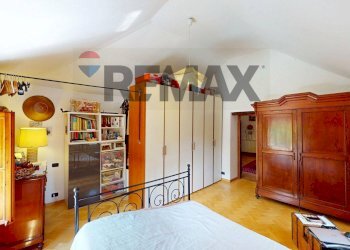 Camera / camera da letto - Quadrilocale Salita Ronco
 
28A, Genova - foto 17