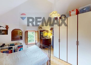 Camera / camera da letto - Quadrilocale Salita Ronco
 
28A, Genova - foto 18