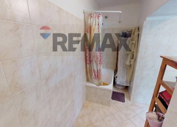 Bagno - Quadrilocale Salita Ronco
 
28A, Genova - foto 27