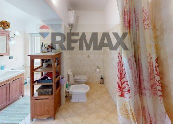 Bagno - Quadrilocale Salita Ronco
 
28A, Genova - foto 29
