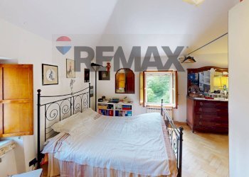 Camera / camera da letto - Quadrilocale Salita Ronco
 
28A, Genova - foto 31