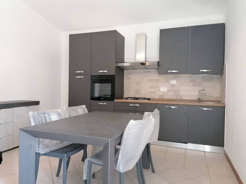 Cucina - Trilocale via Peppino Impastato, 24, Fara in Sabina - foto 2