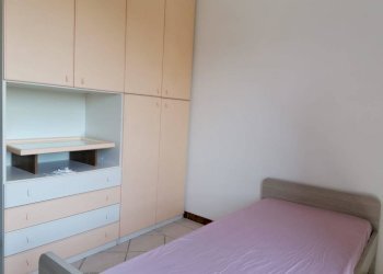 Camera da letto - Trilocale via Peppino Impastato, 24, Fara in Sabina - foto 4