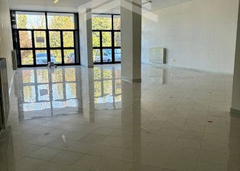 Foto 3 - Locale Commerciale Via Principe di Piemonte
 
131, Campobasso - foto 3