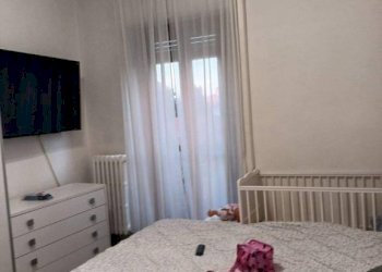 Camera da letto - Bilocale via Monfalcone, 55, Torino (zona Santa Rita) - foto 10