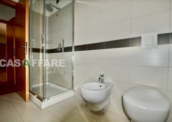 Bagno - Ufficio via Giacinto Gambirasio, Bergamo (zona Malpensata) - foto 6