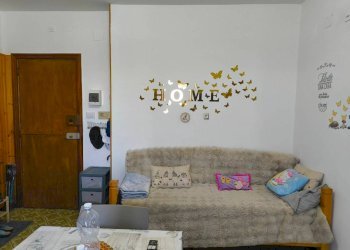 Soggiorno - Three-room apartment via Giardina, 6, Roburent - photo 2