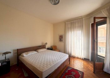 Camera da letto - Apartment via Mylius, 4, Genova (neighborhood Carignano) - photo 11