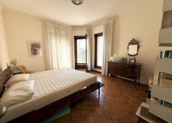 Camera da letto - Appartamento via Mylius, 4, Genova (zona Carignano) - foto 12