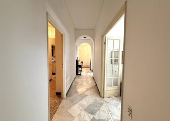 Corridoio - Appartamento via Mylius, 4, Genova (zona Carignano) - foto 19