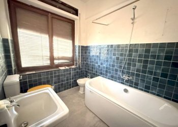 Bagno - Apartment via Mylius, 4, Genova (neighborhood Carignano) - photo 22