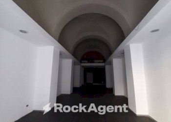 Interno non residenziale - Negozio viale della Libertà, 145, Catania - foto 2