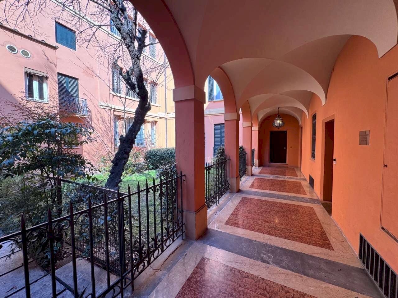 parti comuni - Appartamento via Del Monte, Bologna (zona Centro Storico) - foto 1
