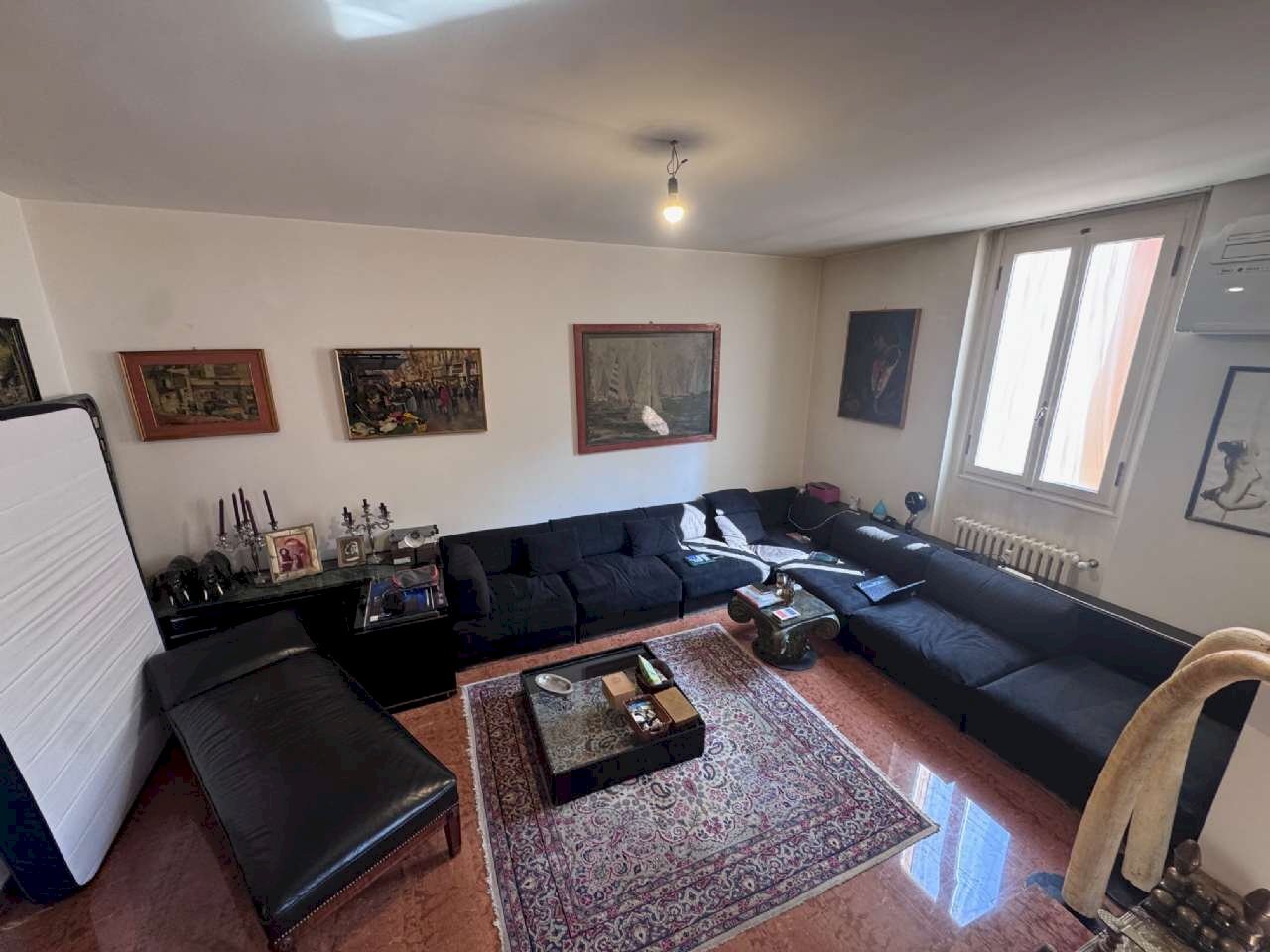 soggiorno - Appartamento via Del Monte, Bologna (zona Centro Storico) - foto 2