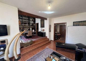 soggiorno - Appartamento via Del Monte, Bologna (zona Centro Storico) - foto 4