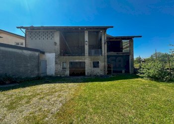 EDIFICIO ACCESSORIO - Villa Via Zompicco 20, Santa Maria La Longa - foto 20