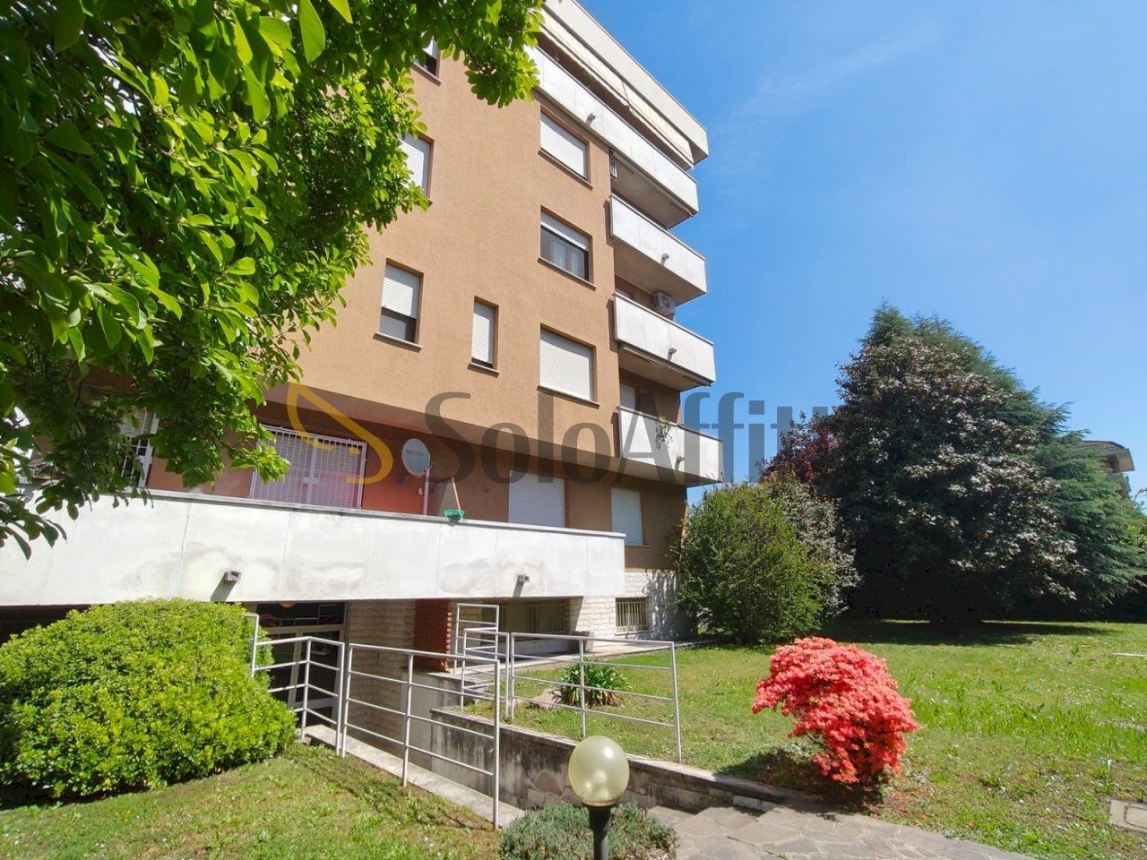 esterno - Three-room apartment Gallarate - photo 1