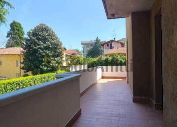 balcone 2 - Three-room apartment Gallarate - photo 8