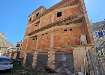 2.jpg - Stable - Palace Corso Sicilia 27, Modica - photo 3