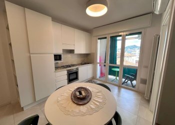Soggiorno cottura (1).jpg - Two-room apartment Viale Roma, Sestri Levante - photo 2