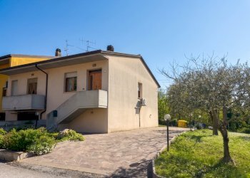 Gemini_Generated_Image_mck4e6mck4e6mck4.png - Villa a Schiera Via Montefotogno 12, San Leo - foto 4