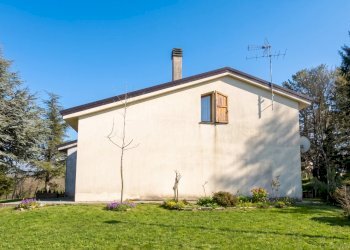 Gemini_Generated_Image_jkdmjgjkdmjgjkdm.png - Terratetto - Terracielo Via Canazei 31, Casteldelci - foto 5