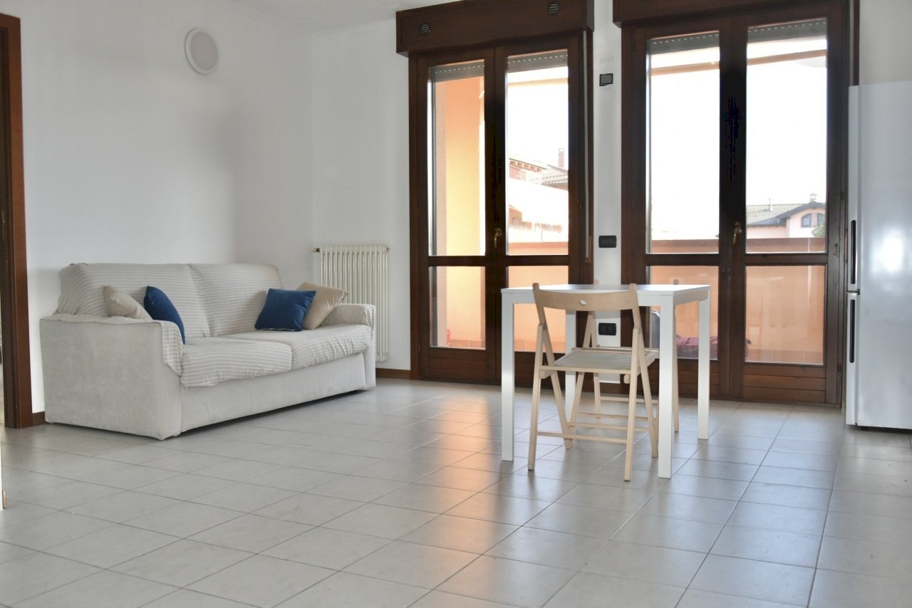 zona giorno - Three-room apartment Via Caduti del Pilastro 4. 1. 1991 6, Malalbergo - photo 1