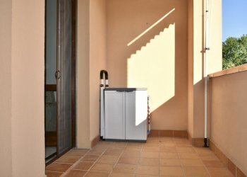 balcone - Three-room apartment Via Caduti del Pilastro 4. 1. 1991 6, Malalbergo - photo 16