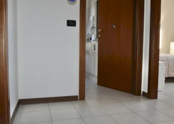 corridoio - Three-room apartment Via Caduti del Pilastro 4. 1. 1991 6, Malalbergo - photo 21