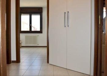 corridoio - Three-room apartment Via Caduti del Pilastro 4. 1. 1991 6, Malalbergo - photo 22