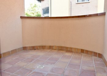 balcone - Three-room apartment Via Caduti del Pilastro 4. 1. 1991 6, Malalbergo - photo 24