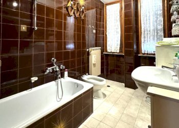 bagno - Four-room apartment Via dell'Appennino, Vernio - photo 15