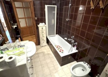 bagno - Four-room apartment Via dell'Appennino, Vernio - photo 16