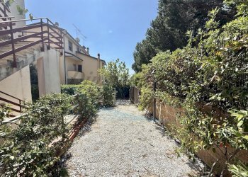 photo_23_2026-04-18_11-20-32.jpg - Four-room apartment Via Lago di Garda, Rosignano Marittimo - photo 22