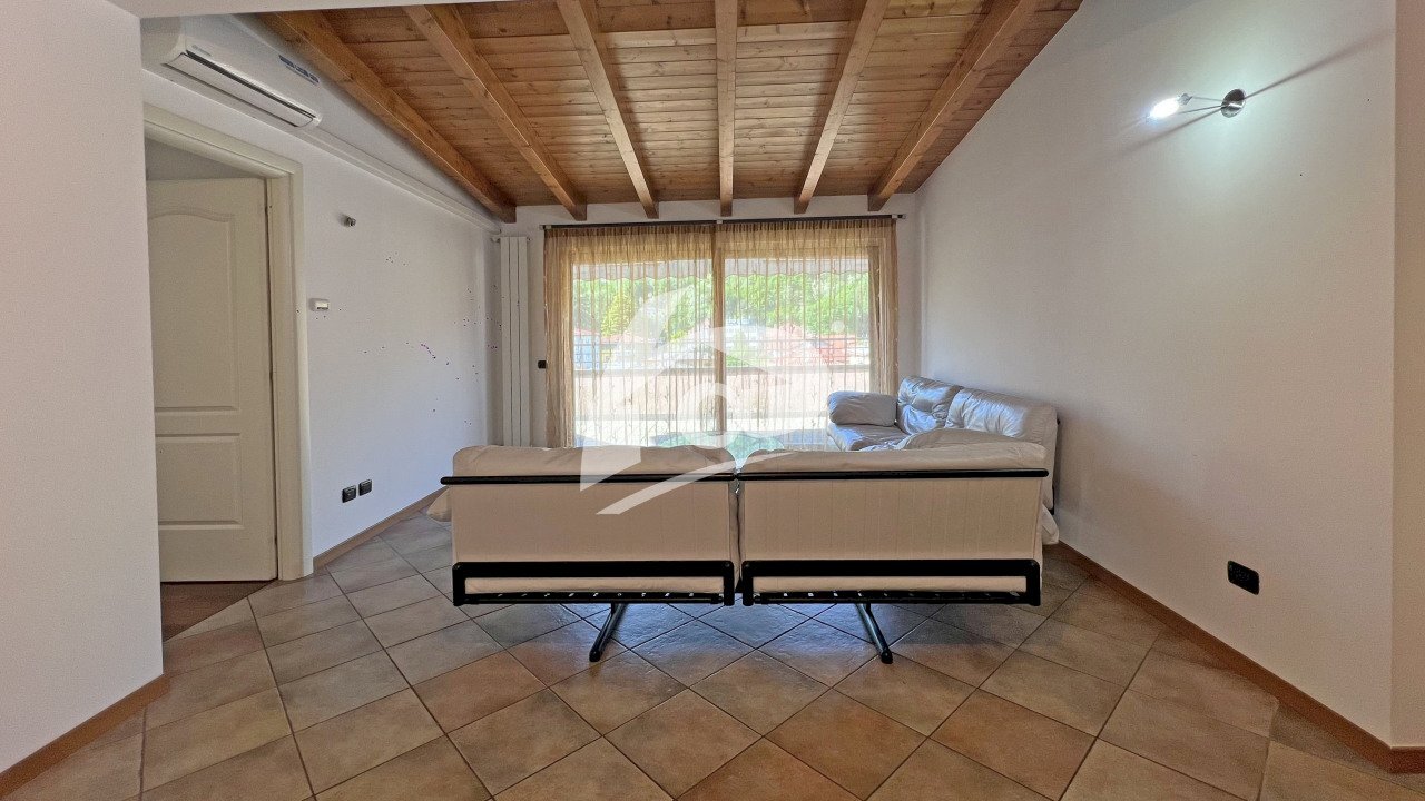 soggiorno - Three-room apartment Via Giuseppe Garibaldi 30, Cittiglio - photo 3