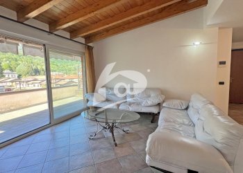 soggiorno - Three-room apartment Via Giuseppe Garibaldi 30, Cittiglio - photo 10