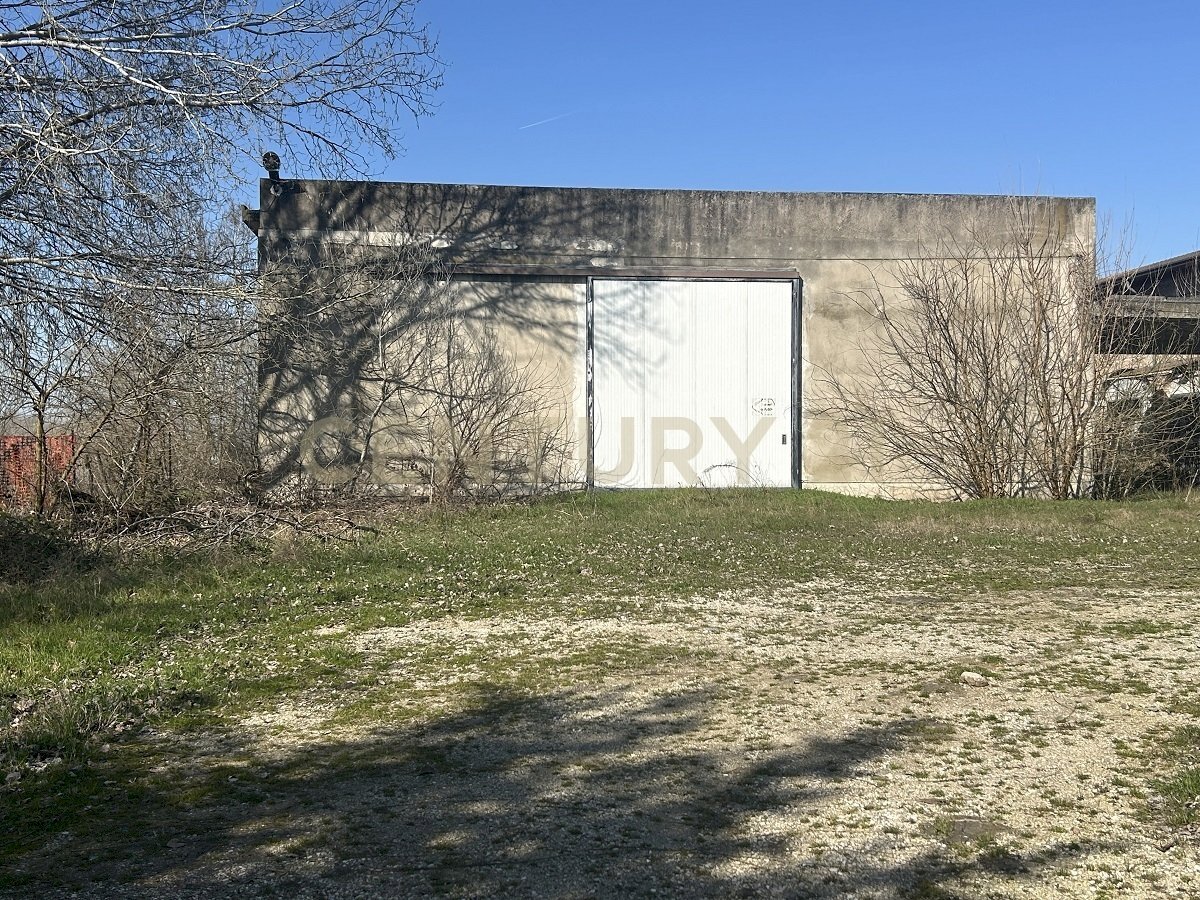 esterno 4 - Commercial Premises Via San Pierino 316, Bovolone - photo 2