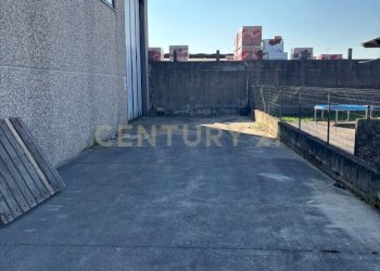 piazzale esterno 2 - Locale Commerciale Via Caduti sul Lavoro 23, Isola della Scala - foto 8