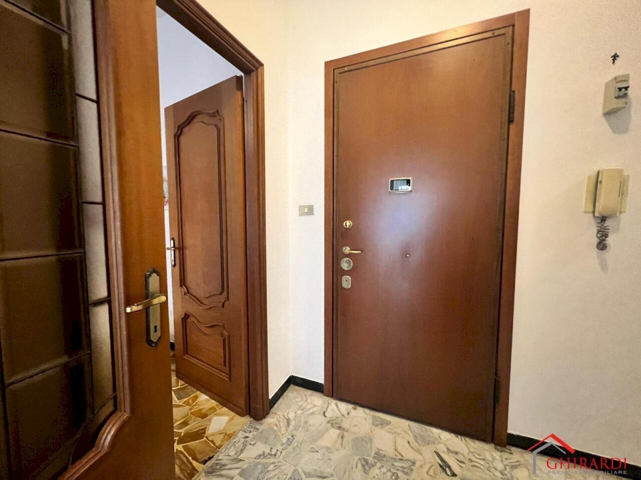 1.1 ingresso.jpg - Appartamento VIA GIACOMO PUCCINI 17A, Genova (zona Sestri Ponente) - foto 3