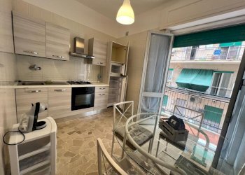 2.1 cucina.jpg - Appartamento VIA GIACOMO PUCCINI 17A, Genova (zona Sestri Ponente) - foto 5