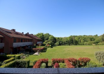 Vista su giradino - Terraced Villa Via Somaini 3, San Fermo della Battaglia - photo 21