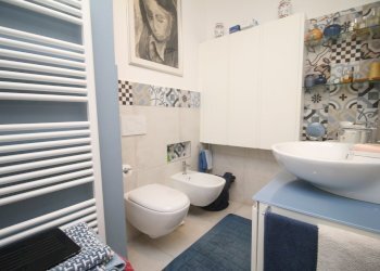Bagno con doccia - Terraced Villa Via Somaini 3, San Fermo della Battaglia - photo 22