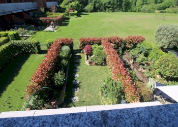 Vista su giardino - Terraced Villa Via Somaini 3, San Fermo della Battaglia - photo 26