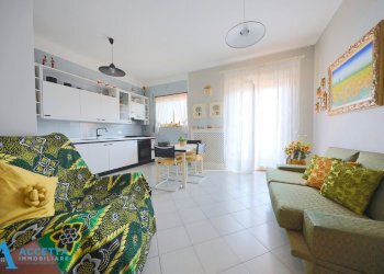 cucina - Appartamento Via Lago Trasimeno 27, Taranto - foto 13