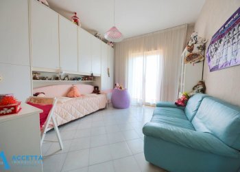 camera da letto - Appartamento Via Lago Trasimeno 27, Taranto - foto 19