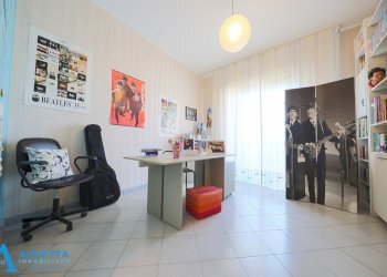 camera da letto - Appartamento Via Lago Trasimeno 27, Taranto - foto 20